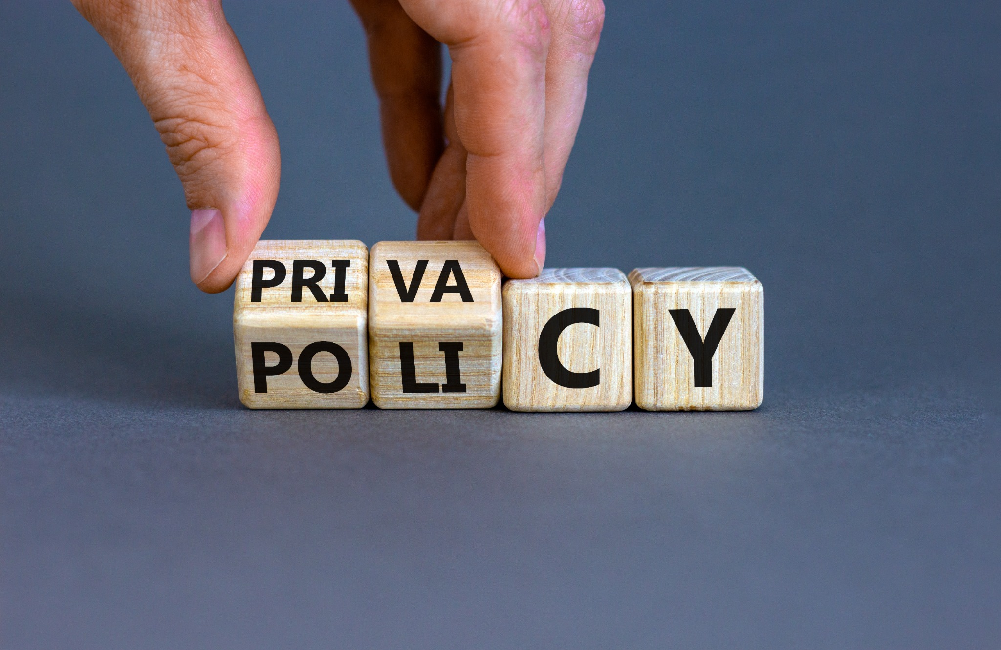 Cubetti con la scritta Privacy Policy